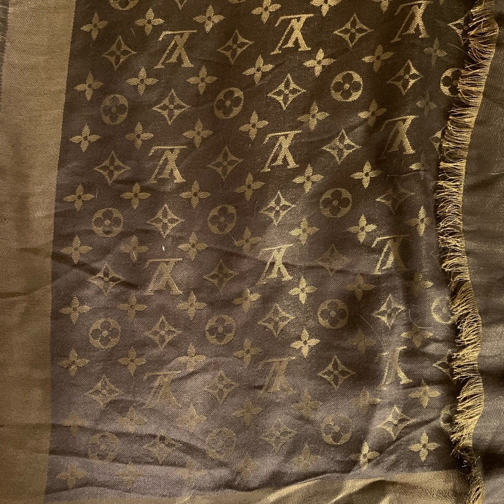 Louis Vuitton so shine monogram shawl - Picture 4 of 8